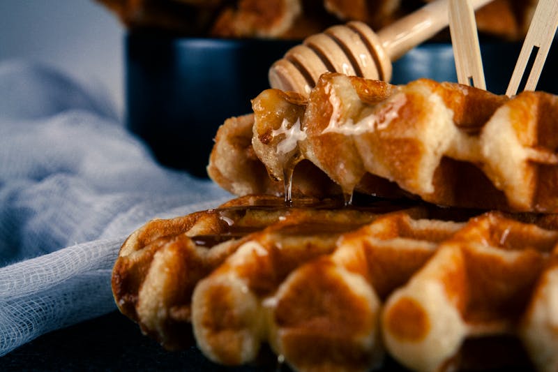 Three piece fried chicken dinner plate with sides